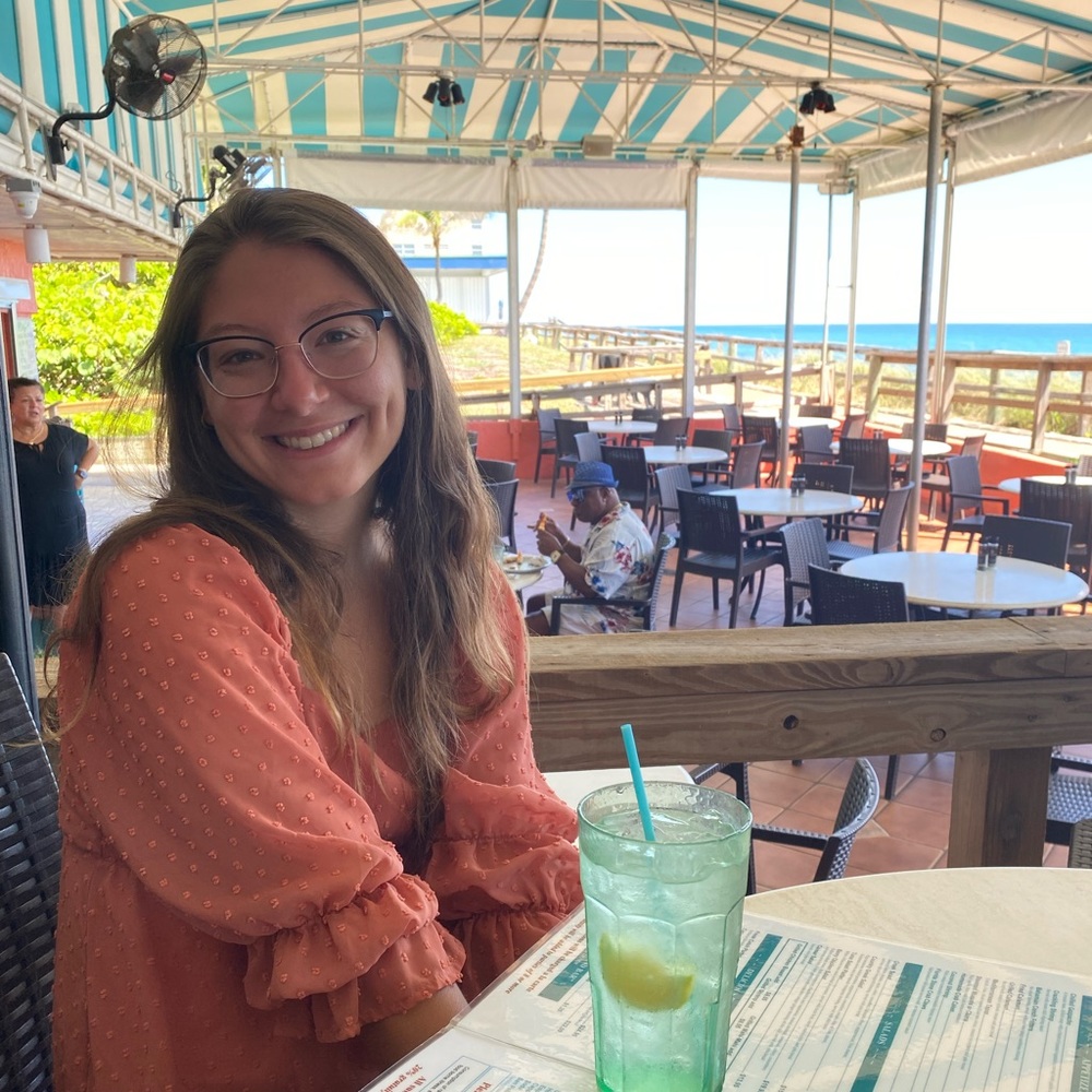 Meet your Posher, Kayla